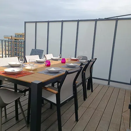 Penthouse Apartment *
